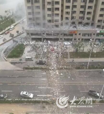 濟南銀豐唐郡小區一酒樓爆炸